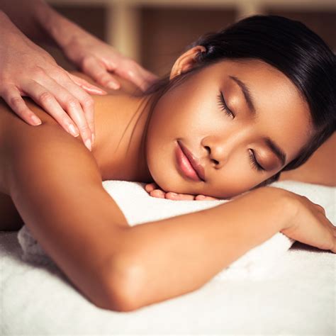 ritual massage back neck shoulder thai square spa