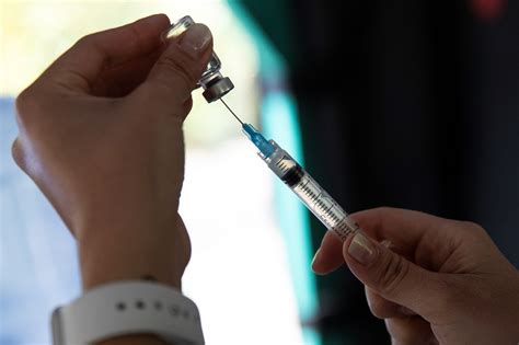Pfizer Solicitó A La Fda La Aprobación Completa De Su Vacuna Contra El
