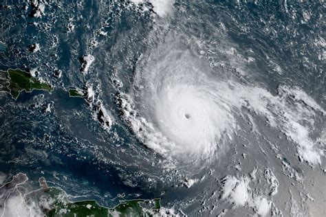 furacao irma agora de categoria  chegara  florida  sabado veja