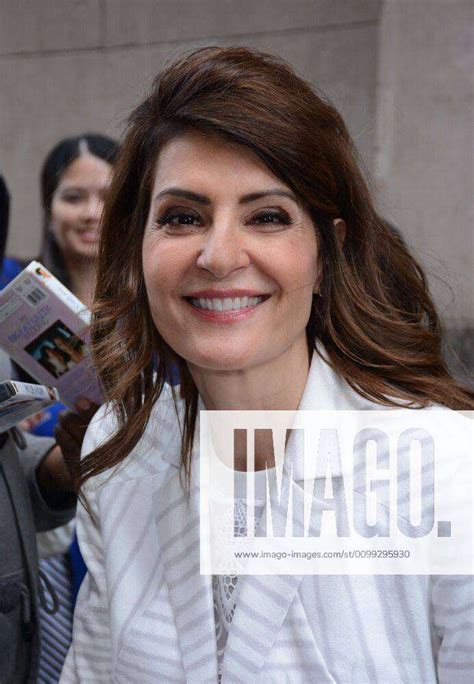 Nia Vardalos Out And About For Celebrity Candids Thu New York Ny