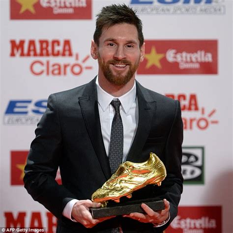 barcelona ace lionel messi receives golden shoe trophy daily mail online
