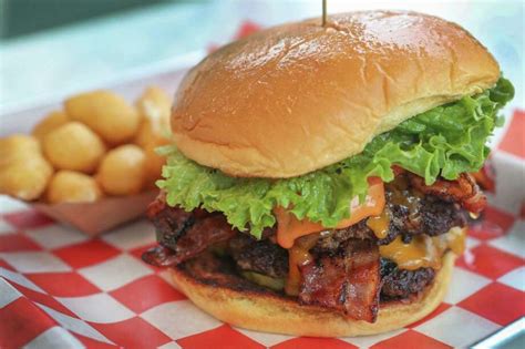 review  killens burgers  burger  respect    love houston chronicle