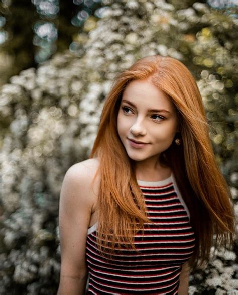 Pin By 欣蒂 林 On Pretty Red Haired Beauty Red Hair Woman Girls With