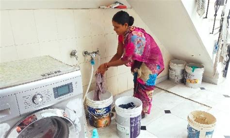 domestic workers  india  stuck   rock   hard place