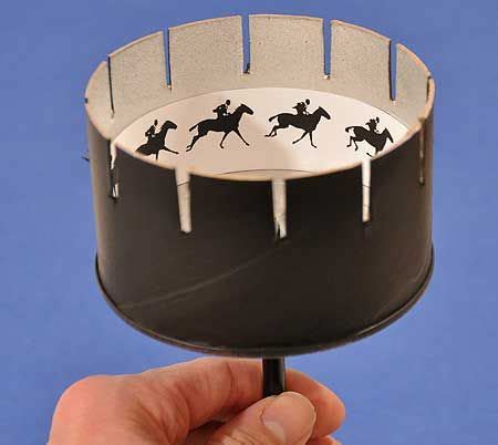 zoetrope cut  fold   faire avec les enfants pinterest