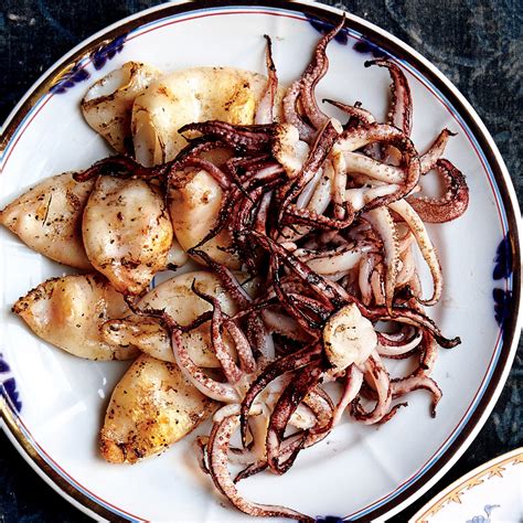 buy clean  cook squid epicurious