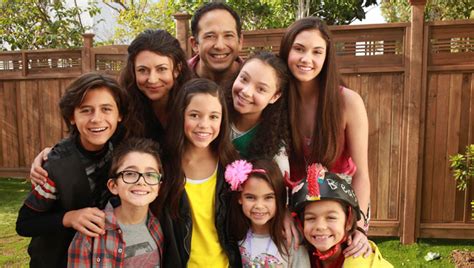 ‘stuck In The Middle’ To End After 3 Seasons Jenna Ortega Abc Pilot