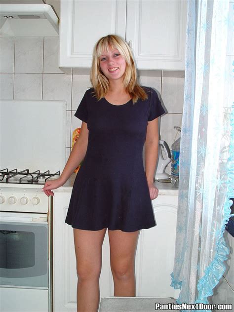 Take A Look To This Naughty Blond Amateur Exploring Off