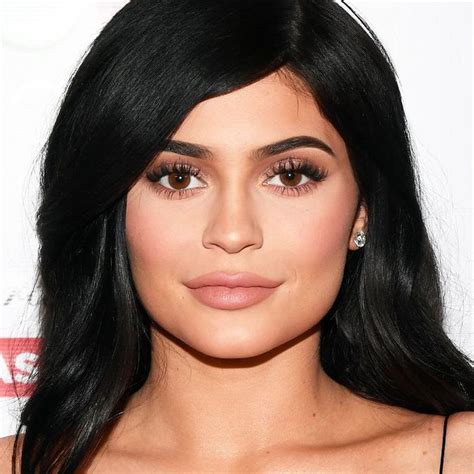 fyi kylie jenner supposedly dissolved all her filler