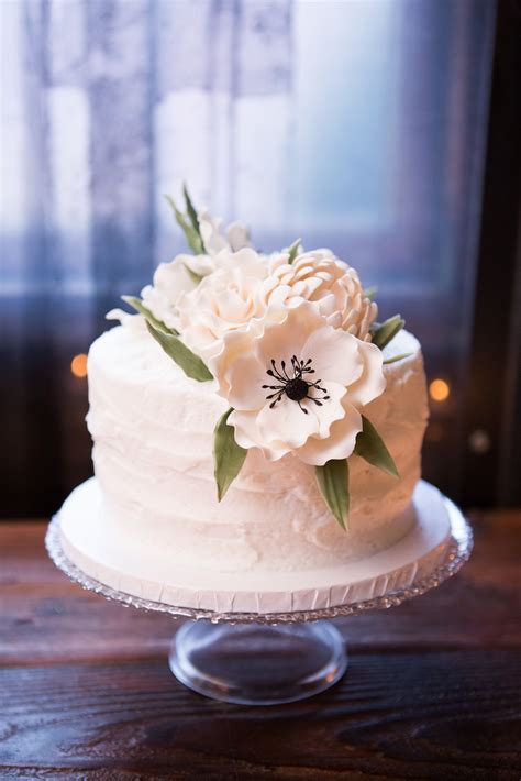 One Tier Wedding Cake With White Fondant Flowers