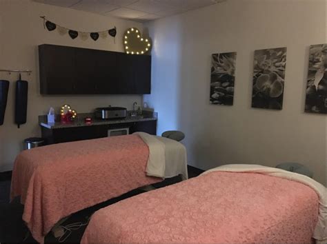 blue moon spa massage contacts location  reviews zarimassage