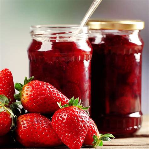 making   jam  jelly