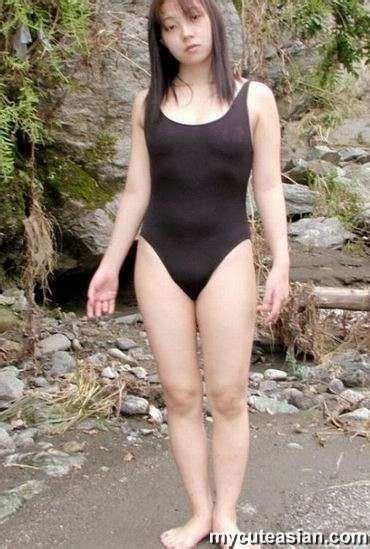 amateur asian girl naked by river