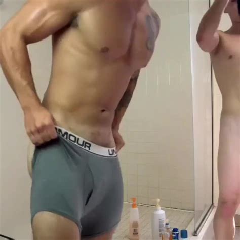 Id Two Hot Guys Showering Together Lpsg