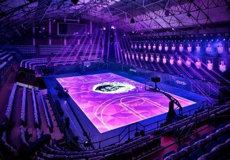 so cool nike created the first touch sensitive lcd basketball court airows