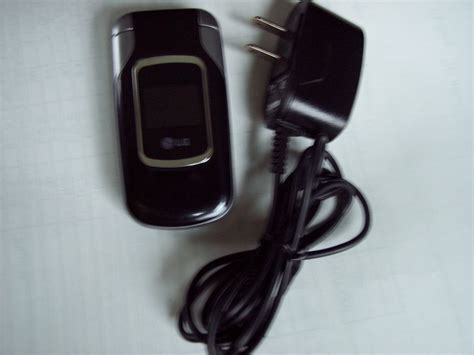 Used Lg 220c Black Tracfone Cellular Phone Flip Phone Prepaid