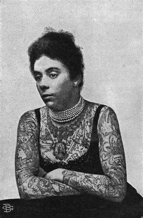 Old School Photos Of Women Rocking Tattoos 16 Pics