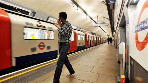 Tips For Commuting On The Train Huffpost Uk Life