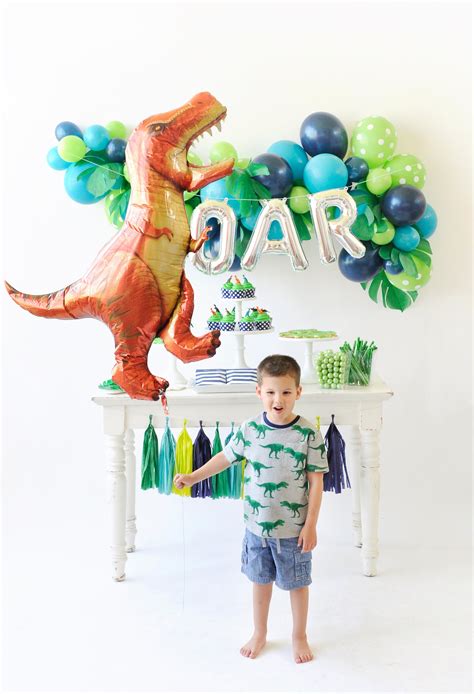 roar ing good time   dinosaur birthday party project