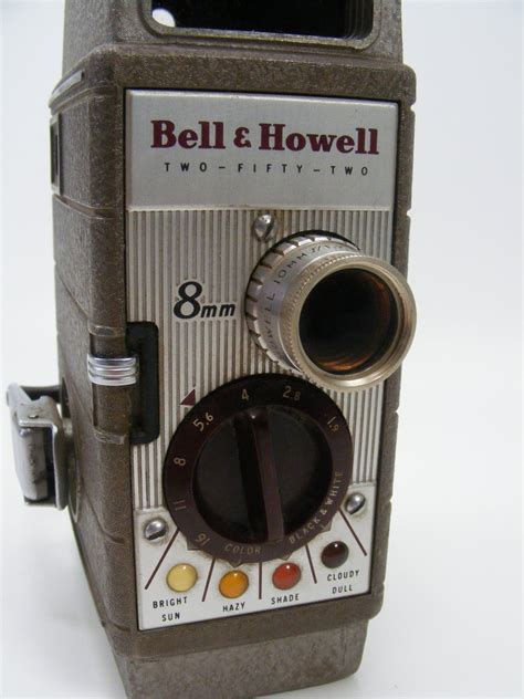 Bell And Howell Model Two Fifty Two Film Movie Camera 8mm 1960 S