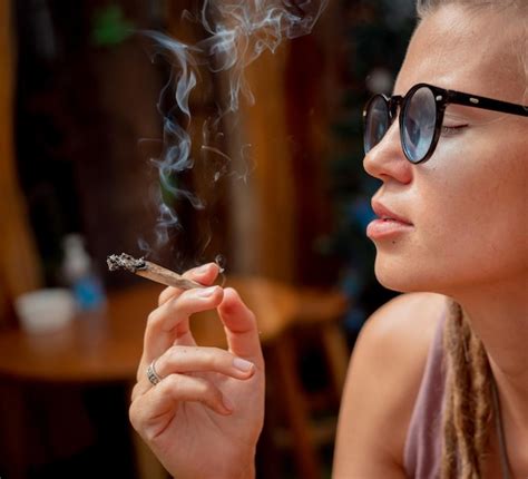 Premium Photo Hippie Style Woman Smoking Cigarettes With Medical