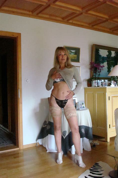 mature amateur blonde milf wearing stockings tgp gallery 298201