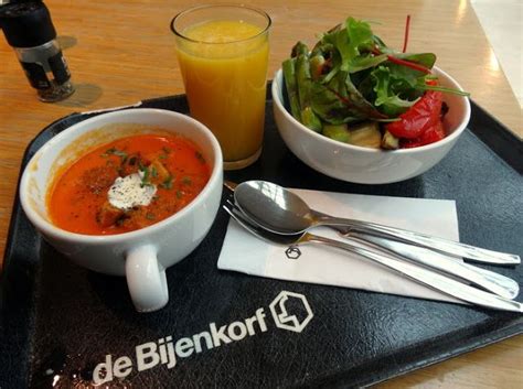 travel  lifestyle diaries blog quick lunch  de bijenkorf kitchen  amsterdam quick
