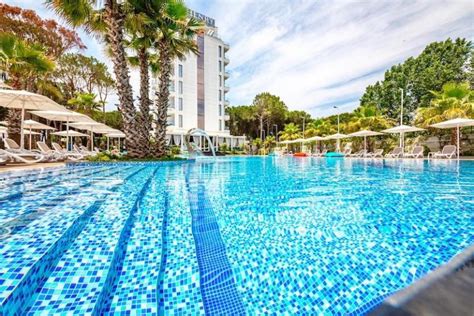 henry resort spa  nowoczesny hotel  albanii
