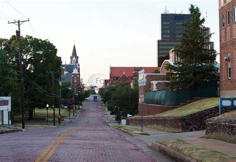 tylers  miles  brick streets give east texas town historic charm