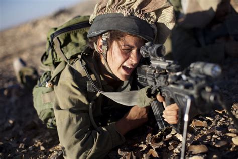 female soldiers of israel defense forces s karakal combat unit global military review