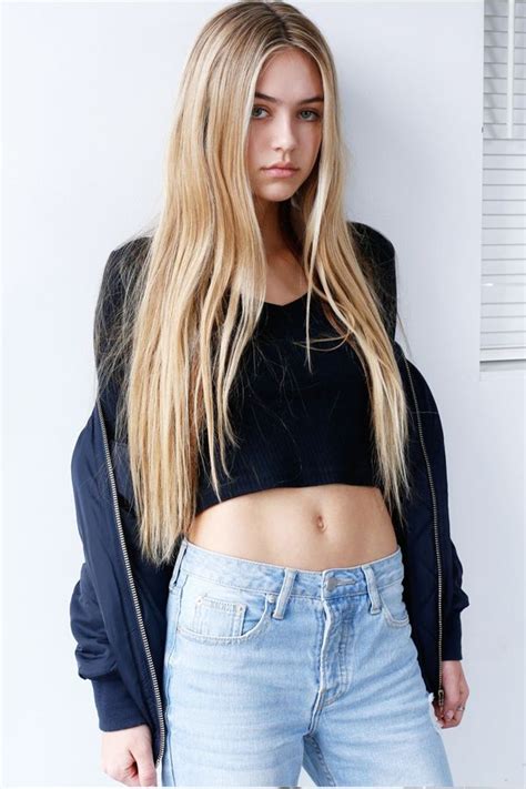 teenage models photos delilah hamlin robin holzken