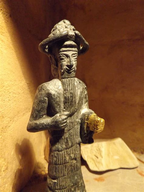 mesopotamian statue replica   deity inshushinak susa elamite