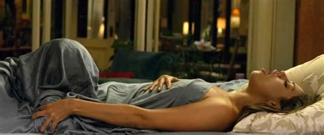 Mila Kunis Sex Scene In Friends With Benefits