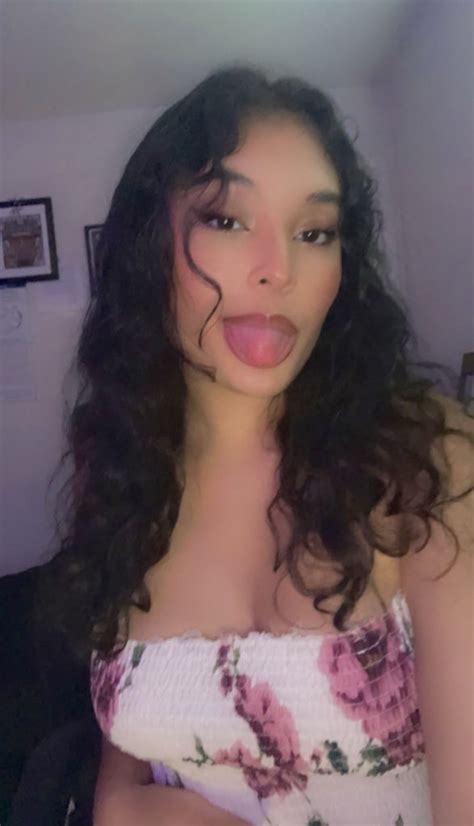 𝐩𝐫𝐢𝐧𝐜𝐞𝐬𝐬 ♡ of in bio on twitter rt lilixbby just a gamer girl who