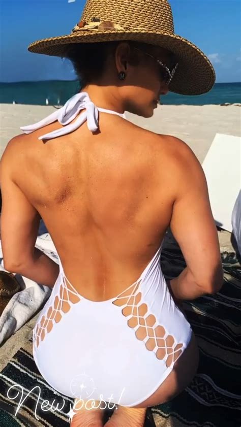 Jennifer Lopez Sexy In White Bikini 7 Photos And Videos