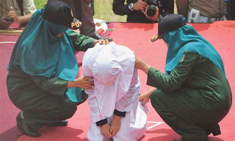 Couples Sex Workers Whipped In Indonesia S Aceh For Breaking Islamic