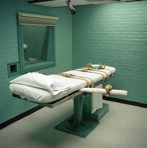 federal executions halted  potentially unlawful method bbc news