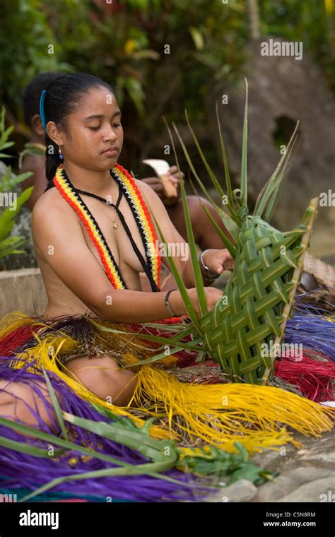 Micronesia Woman Banque De Photographies Et Dimages à Haute Résolution