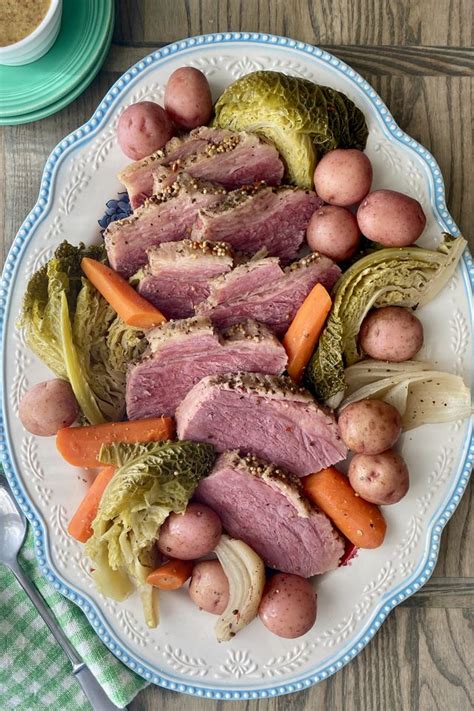 best slow cooker corned beef and cabbage recipe