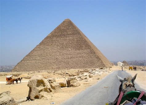 us man arrested in egypt for obscene photo shoot at giza
