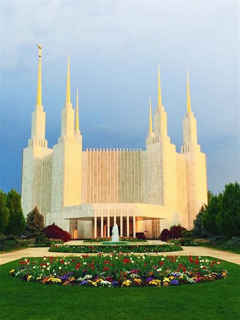 mormon temple visitor center   festival  lights churches