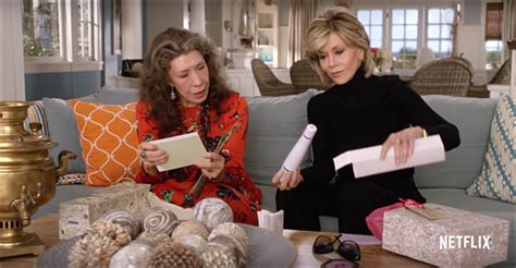 ‘grace And Frankie’ Get Frisky In New Trailer For Season 2 Watch