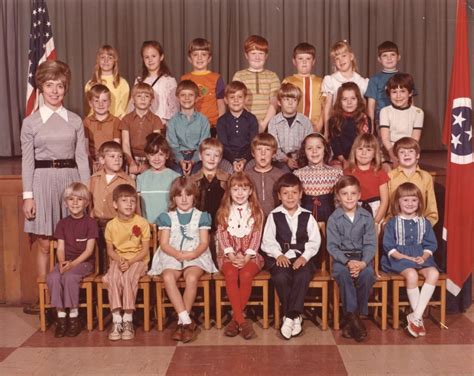 1971 72 Elementary School Class Group Photo School Portraits Class