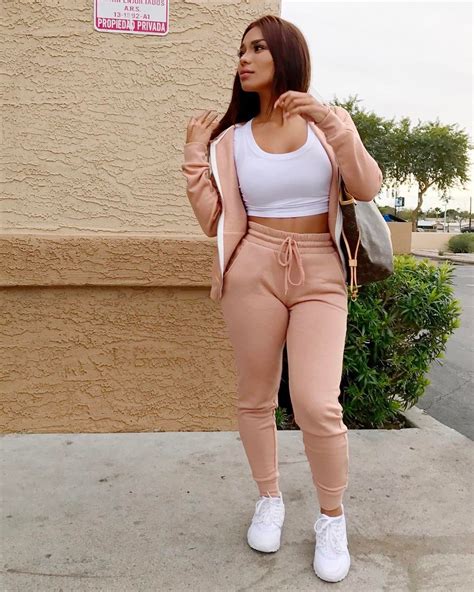 thick girl summer lookbook outfit ideas fashion accessory