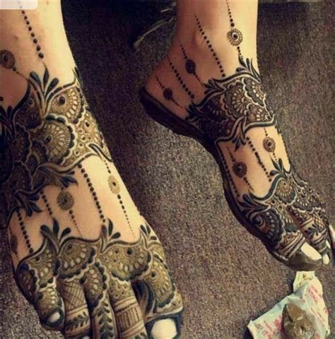 Pin By Teni Rai On Mehndi In 2020 Henna Designs Feet