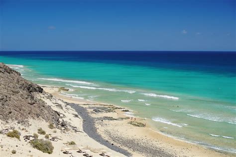 beautiful beaches  visit  fuerteventura