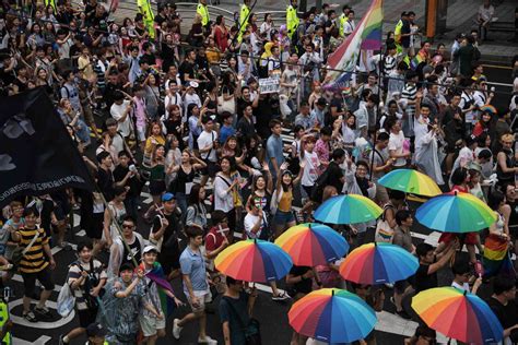 la gay pride colorée de séoul en images