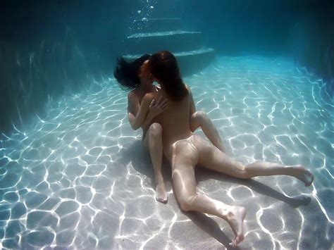 Underwater Lesbians And Some Perils Too 87 Pics Xhamster