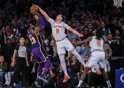 lebron james gets criticized — and blocked — in lakers loss to knicks
