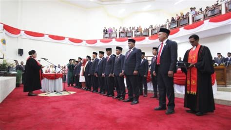 anggota dprd halmahera tengah terpilih resmi dilantik kumparancom